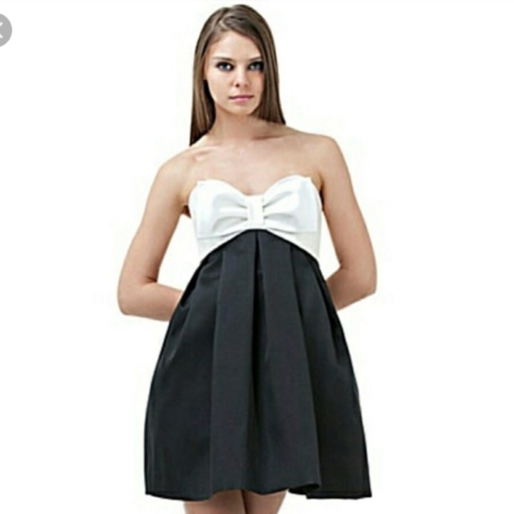 ❄️Jill Stuart Holiday Strapless Dress. NWOT❄️